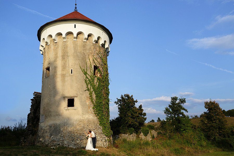 Poroka Tjaše in Matjaža – Jamski dvorec Postojna