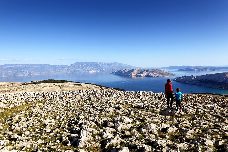 Iz Baške med kače do Hlama in Lokve Diviške, Krk