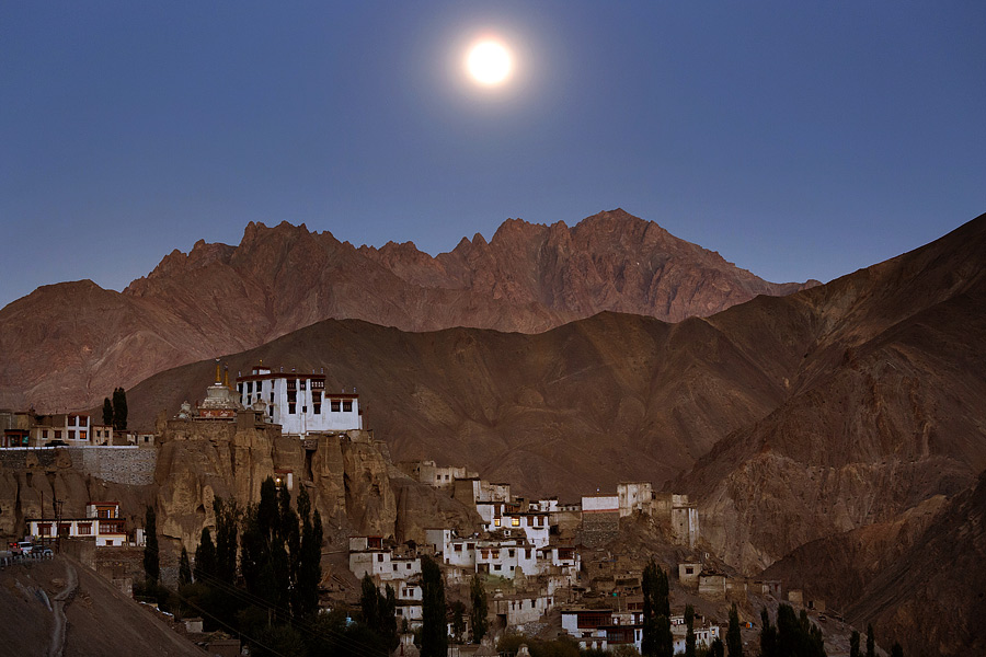 Lamayuru – pravljični budistični samostan, Ladakh, Indija