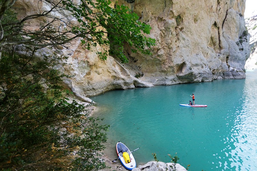 S SUP-om po Gordes du Verdon, Provansa, Francija