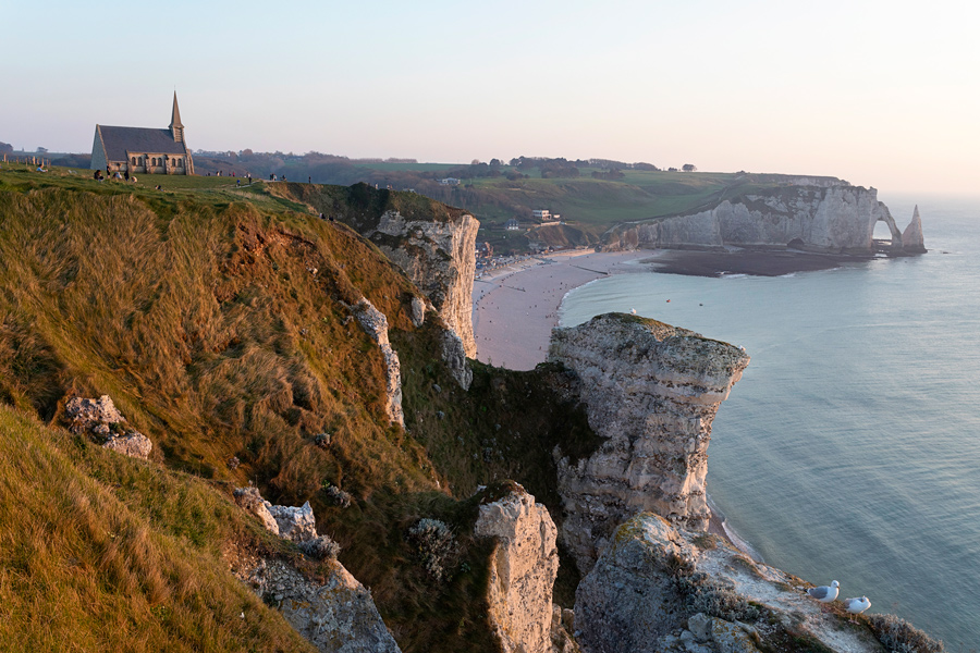 Učna ura romantike ob mogočnih klifih Etretat, Francija