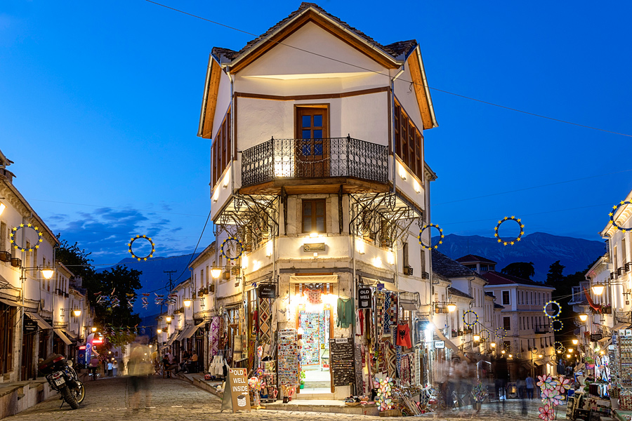 Odlični Gjirokastër, Albanija