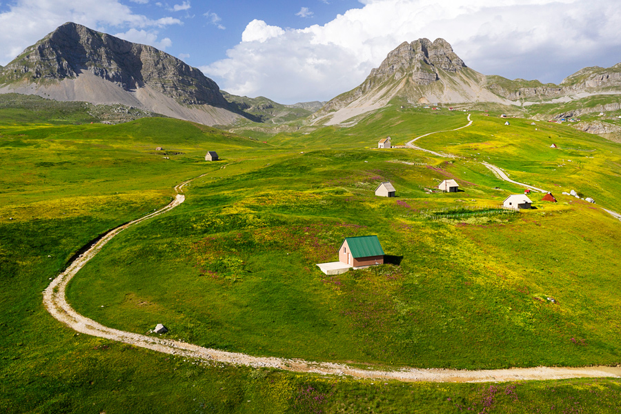 Izvenserijska Lukavica, Črna gora