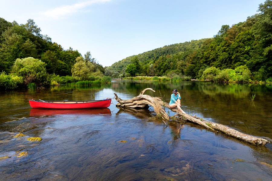 S kanujem in malo tudi peš po reki Krki, Slovenija