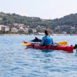 Bližnje srečanje z delfini iz kajaka ob slovenski obali, Slovenija