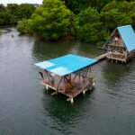 Otok San Cristobal v Bocas del Toro in hiška na vodi, Panama