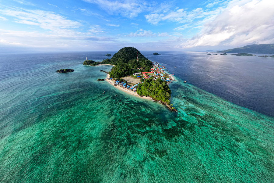 Uvertura v tropski raj – otok Labengki, Sulawesi, Indonezija