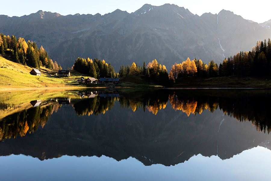 Jesenska idila na jezeru Duisitzkarsee, Avstrija