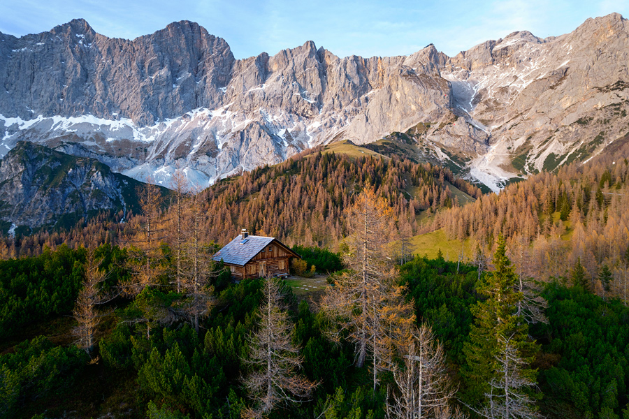 Jesenska kulisa pod masivom Dachstein, Avstrija