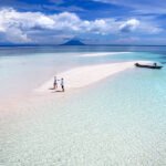 Med delfini in koralnimi grebeni: dnevi na Bunakenu - Sulawesi, Indonezija