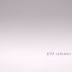 696 sekund