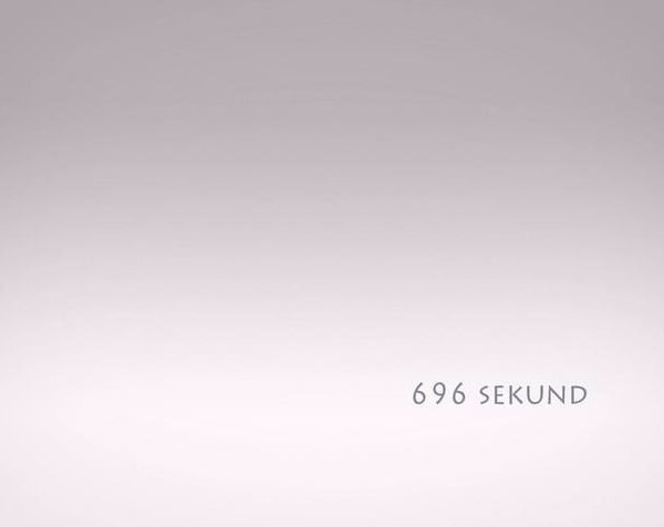 696 sekund