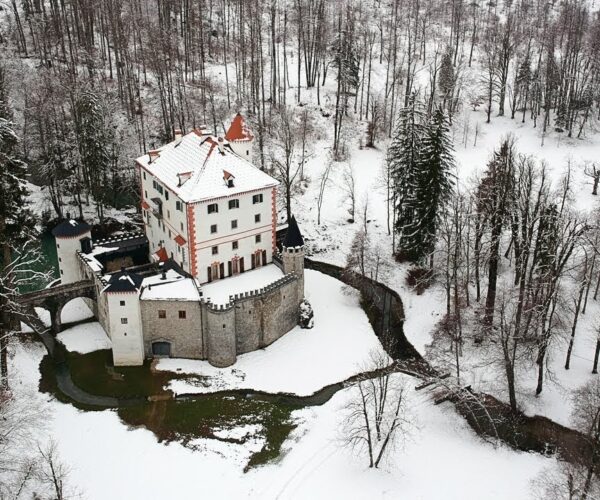 Bloke in Snežnik s kanarčkovega zornega kota